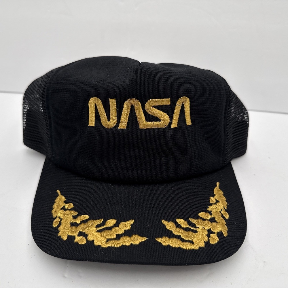Vintage‎ NASA Snapback Hat Black Nylon Fabric Mesh Gold Embroidered Logo